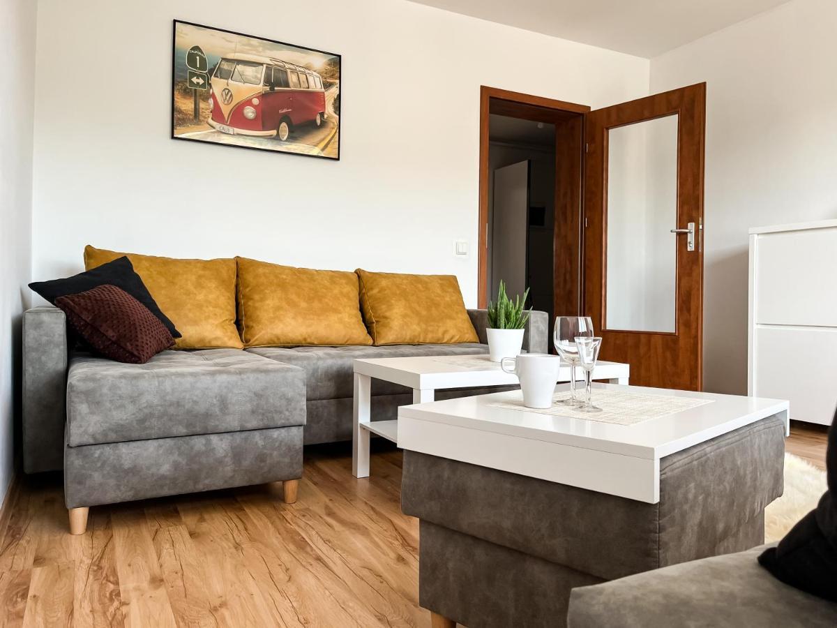 Uroczy Apartament Pod Skarpa Wadowice Exteriör bild